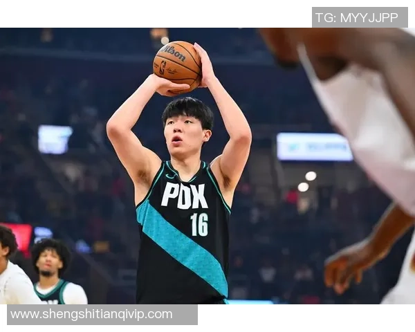 板凳坐穿！杨瀚森接连5场未上台 见证开拓者被压哨三分绝杀吞连败